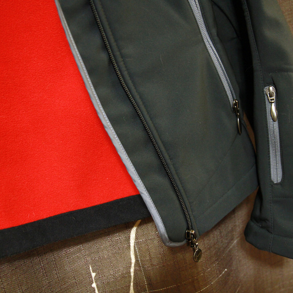 SOLD- Nike running Jacket - Picture 3 of 7